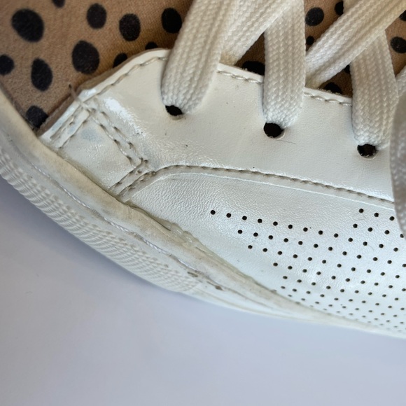Universal Thread Women’s Sneakers Size 9.5 Leopard Cheetah Print and White - Picture 7 of 11